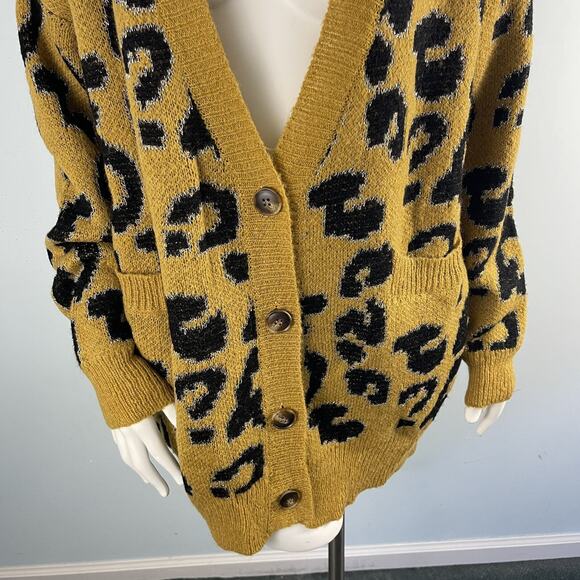 J.O.A. Leopard Print Oversized Cardigan Sweater - Small Gold Black Leopard Print - Picture 4 of 10